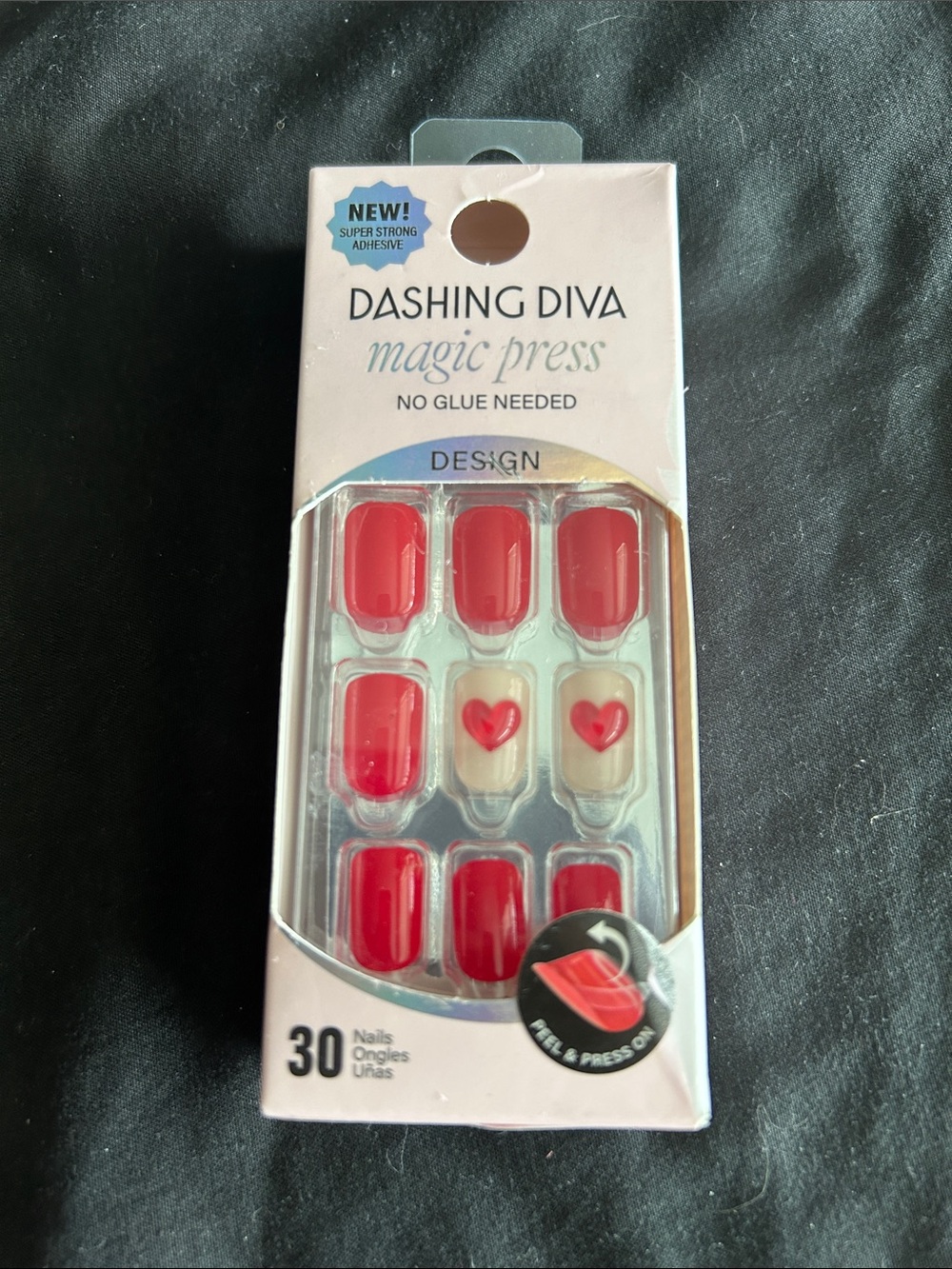 Dashing Diva Magic Press Red Heart Press-On Nails